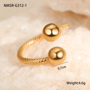 FatingnaTrendy – Bagues géométriques ajustables en acier inoxydable plaqué or pour femme, sertissage clos, bijoux de mariage et de fiançailles - Product Image 4