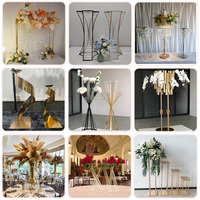 Fabricants d'accessoires de mariage en or Offre Spéciale décoration de chariot de citrouille en fer chaud bienvenue signe de table centre de table décoration d'événement