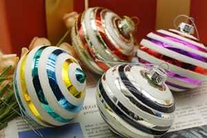 Adornos Navideños Colgantes en Forma de Bola para Decoración Navideña 2025 - Product Image 6