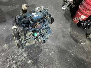 Excavatrice à moteur diesel D902 d'origine et d'occasion pour moteur Kubota D902 - Product Image 3