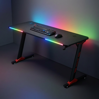 Bureau de jeu et de travail AOR GTX-C3 avec éclairage LED RGB, porte-gobelets et supports pour casque - Plateau en bois, vente en gros usine