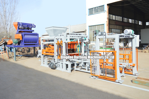 Machine automatique QT4-15 pour la fabrication de blocs de pavé autobloquants en béton (cabroS) – Prix de vente - Product Image 3