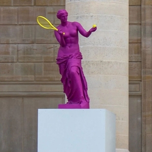 Sculpture sportive géométrique en fibre <span class=keywords><strong>de</strong></span> verre, résine et acier inoxydable, design professionnel personnalisé pour la décoration des stades - Product Image 2