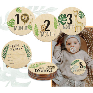 Panneau d'Annonce de Naissance Hello World en Bois Naturel Plaque Ronde Gravée Moderne en Bois Carte Milestone pour Bébé - Product Image 4