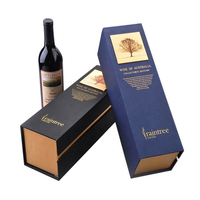 Boîte cadeau personnalisée noire magnétique de style livre avec impression dorée et plateau encastré pour bouteille, idéale pour les cadeaux cosmétiques en gros