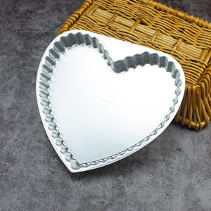<span class=keywords><strong>Moule</strong></span> <span class=keywords><strong>à</strong></span> pizza en forme de cœur en aluminium réutilisable, plateau de cuisson cannelé en forme de cœur, <span class=keywords><strong>moule</strong></span> <span class=keywords><strong>à</strong></span> quiche, <span class=keywords><strong>moule</strong></span> <span class=keywords><strong>à</strong></span> <span class=keywords><strong>tarte</strong></span> aux pommes avec <span class=keywords><strong>fond</strong></span> <span class=keywords><strong>amovible</strong></span> - Product Image 6