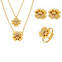 Set Perhiasan Kalung Gelang Bunga Empat Daun Zirkon Baja Anti Karat Grosir MC974 Lapis Emas 18k Anting Stud Delikat