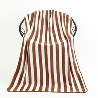 Vente directe d'usine, ensemble de trois serviettes de bain en microfibre tissée rayée, épaisses et absorbantes, idéales pour un cadeau