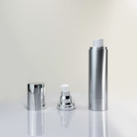Flacon cosmétique sans air en plastique doré brossé personnalisé pour sérum et lotion, 50ml/100ml, avec pompe sans air, emballage sous vide