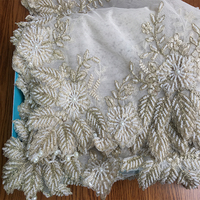 Ensemble de chemins de table en polyester durable avec broderie à la main de motifs géométriques et perles pour Noël, 16 ensembles