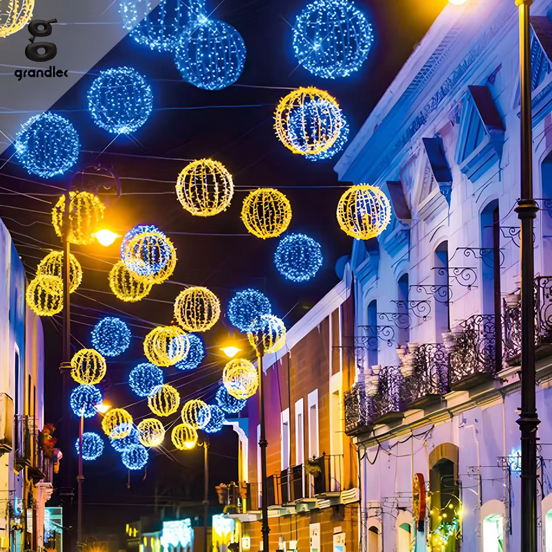 Hot Selling Holiday LED Christmas Ball