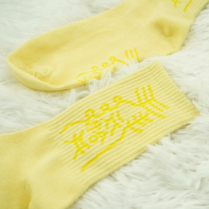 Vente en gros de chaussettes de sport 100% coton, Starlight souhaite des protections douces Chaussettes unisexes avec motif de caractère - Product Image 6