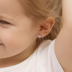 Pendientes de botón personalizados de animales delicados para niñas, chapados en oro, con circonita, de mariposa, para niños pequeños, de plata de ley 925, joyería fina para fiesta - Product Image 3