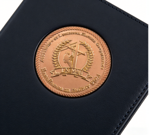 Pièces de monnaie de défi personnalisées 2D avec logo du fabricant, pièces en métal double face plaquées or et argent, artisanat métallique haut de gamme - Product Image 3