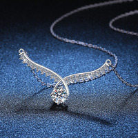 Collier pendentif en diamant Moissanite 1 carat en argent sterling S925 avec ailes d'ange Accessoire transfrontalier