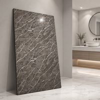 Panneaux en PVC marbré haute brillance pour la décoration murale intérieure ; Panneaux modernes imperméables imprimés en 3D pour usage domestique et commercial