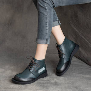 ฤดูใบไม้ร่วงและฤดูหนาว รองเท้าบูทหนังวัวสไตล์เรโทรสุดเท่ห์ รองเท้าบูทอังกฤษแบบผูกเชือก รองเท้าบูทมาร์ติน รองเท้าบูทส้นแบน - Product Image 3