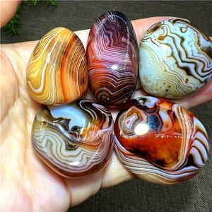 Vente en gros de pierres de paume en agate onyx naturelle, décoration d'intérieur et cadeaux de fête, pierre d'inquiétude naturelle, agate rayée naturelle - Product Image 2