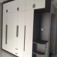 Armoire avec tiroirs, style moderne français, MDF brun foncé, chambre d'hôtel, gris côtier, nordique, or