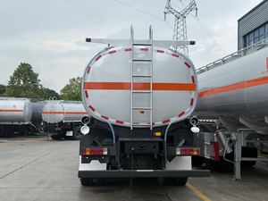 Camion-citerne FAW 4X2 automatique neuf de 4999 L pour le transport de carburant, diesel, essence, pétrole, huile, pour la livraison de carburant - Product Image 3