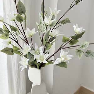 Flores Artificiales de Clematista Blancas de Seda, Alta Simulación, Decoración para Bodas y Hogar - Product Image 4