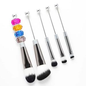Juego de brochas de maquillaje con cuentas de mango de Metal personalizadas DIY de 5 sombras de ojos de cabeza inclinada y rubor en polvo herramientas faciales para viajes - Product Image 4