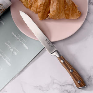 Couteau de cuisine dentelé multi-usages en acier inoxydable, couteau à <span class=keywords><strong>tomate</strong></span> de 5 pouces pour couper les tomates et le pain - Product Image 6