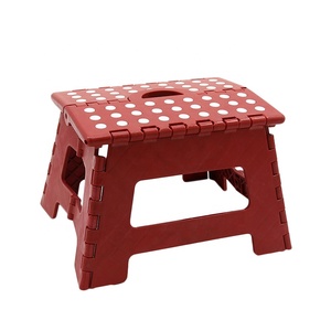<span class=keywords><strong>Tabouret</strong></span> pas pliant en <span class=keywords><strong>plastique</strong></span> antidérapante EN14183, certifié avec poignée <span class=keywords><strong>de</strong></span> transport, parfait <span class=keywords><strong>pour</strong></span> les enfants et les adultes à l'extérieur - Product Image 1