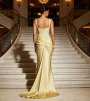 Robe longue élégante et généreuse en satin patchwork ornée de paillettes et de perles, avec col bateau, nouvelle collection personnalisée