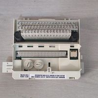Nouveau Contrôleur de programmation PLC d'automatisation industrielle d'entrepôt original prêt à l'emploi 3BSE013234R1
