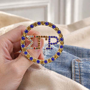 Nuevo Diseño, Broche Metálico con Incrustaciones de Diamantes Amarillos, Azules y Rojos, Letra de Servicio de la Hermandad Diva Nine, SGRHO, Sigma Gamma Rho - Product Image 1