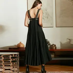 OEM 원피스 제조 업체 사용자 정의 의류 고급스러운 민소매 블랙 우아한 미디 캐주얼 드레스