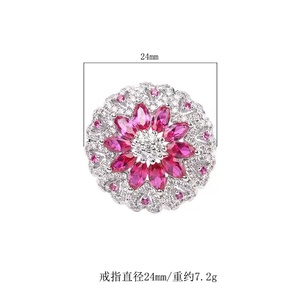 แหวนทองเหลืองชุบทอง 18K ประดับเพชรซิคอนดีไซน์หรูหราทันสมัยลายดอกไม้สำหรับผู้หญิง - Product Image 6