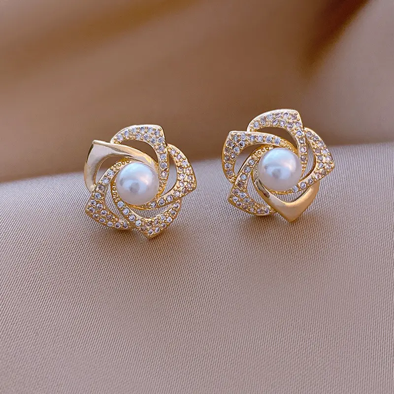 Koreaanse Retro Diamant Ingelegde Parel Roos Oorbellen Ins Persoonlijkheid 925 Zilveren Naaldbloem Oorbellen Sieraden Groothandel