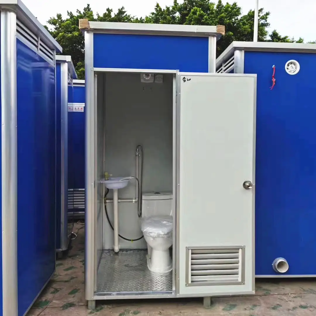 Prefab पोर्टेबल शौचालय घरों कम लागत मोबाइल बौछार शौचालय घरों सार्वजनिक शौचालय के लिए बिक्री