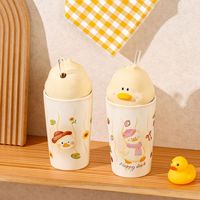 Mug en céramique Lelyi avec couvercle, motif canard jaune créatif et mignon, tasse à café avec paille, idéal pour la maison, cadeau d'anniversaire