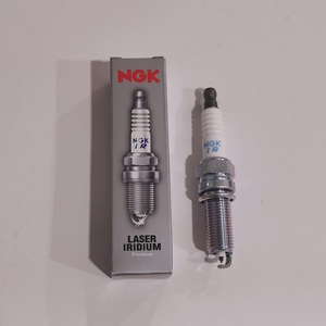 Bujía NGK Premium, Rendimiento Estable 92365 ILKR7D8 para Mitsubishi 3.0 AWD 2006-2012, TOYOTA (JP) PIXIS MEGA 	 2015-2022 - Product Image 1