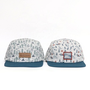 Gorra <span class=keywords><strong>de</strong></span> 5 Paneles para <span class=keywords><strong>Mujer</strong></span> con Parche <span class=keywords><strong>de</strong></span> <span class=keywords><strong>Cuero</strong></span> Personalizado con Logotipo <span class=keywords><strong>de</strong></span> Estación <span class=keywords><strong>de</strong></span> Esquí, Parche Tejido con Estampado, Visera Plana, Ideal para Senderismo y Camping al Aire Libre - Product Image 1