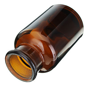 Vente en gros <span class=keywords><strong>de</strong></span> flacons <span class=keywords><strong>de</strong></span> parfum et d'huiles essentielles <span class=keywords><strong>de</strong></span> 250 ml et 500 ml, flacons en verre ambré <span class=keywords><strong>de</strong></span> type apothicaire, pots <span class=keywords><strong>de</strong></span> laboratoire et <span class=keywords><strong>de</strong></span> pharmacie avec <span class=keywords><strong>bouchon</strong></span> en verre - Product Image 5