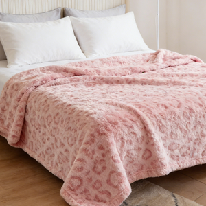 بطانية منسوجة من البوليستر بنقشة الفهد الوردية الأنيقة، ناعمة ودافئة ومريحة، بطانية فرو صناعي للديكور المنزلي لجميع المواسم، مخصصة حسب الطلب - Product Image 5