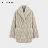 Manteau élégant en fausse fourrure gaufrée beige pour femme, veste d'hiver épaisse en peluche à grille 3D, pardessus de mode haut de gamme streetwear en stock