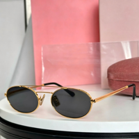 Lunettes de soleil tendance unisexe de luxe, monture carrée intégrale, dégradées, légères, dorées, en métal et nylon, protection UV, vente en gros