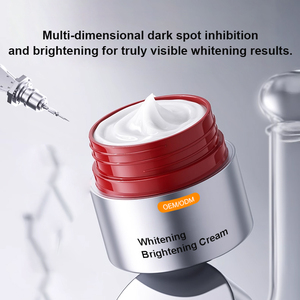 Crema Blanqueadora e Iluminadora - Crema Hidratante Facial Suave para Blanquear la Piel, Unificar el Tono y Eliminar Manchas Oscuras - Product Image 1