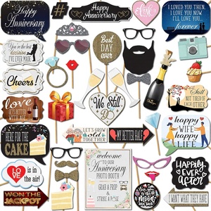 Accessoires de photomaton pour anniversaire de mariage, kit de photomaton 41 pièces, panneau 8x10 pouces, 60 tampons adhésifs, 45 bâtonnets, en papier - Product Image 1