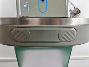 Distributeur d'eau mural sans contact en acier inoxydable avec capteur pour le remplissage de bouteilles – Idéal pour les espaces publics - Product Image 2