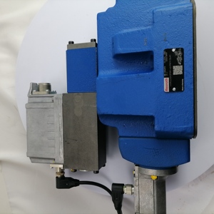 วาล์วควบคุมทิศทางแบบสัดส่วน Rexroth รุ่น R901377927 4WRLE25V-4X/A1M วาล์วไฮดรอลิก - Product Image 4