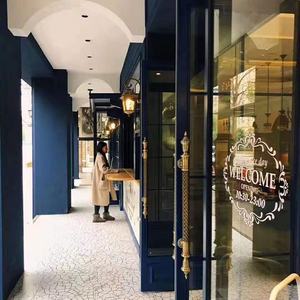 <span class=keywords><strong>Porte</strong></span> de <span class=keywords><strong>garage</strong></span> à double battant verticale inclinable en aluminium et verre de style moderne avec surface finie - Product Image 3