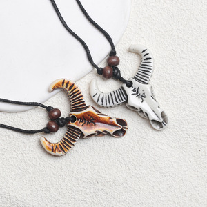 Collier décontracté rétro rétractable avec pendentif en résine en forme de crâne de buffle, adapté aux hommes et aux femmes en <span class=keywords><strong>couple</strong></span> - Product Image 4