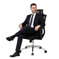 Chaise de bureau ergonomique à dossier haut en maille avec base chromée, appui-tête, soutien lombaire et roulettes pivotantes pour bureau à domicile et bureau de jeu