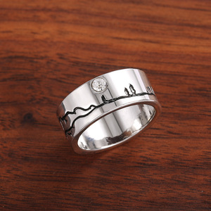 Anello Minimalista con Alba di Montagna, Design Unisex con Linee Artistiche, Anello Regolabile Aperto, Gioiello Statement per Uso Quotidiano - Product Image 4